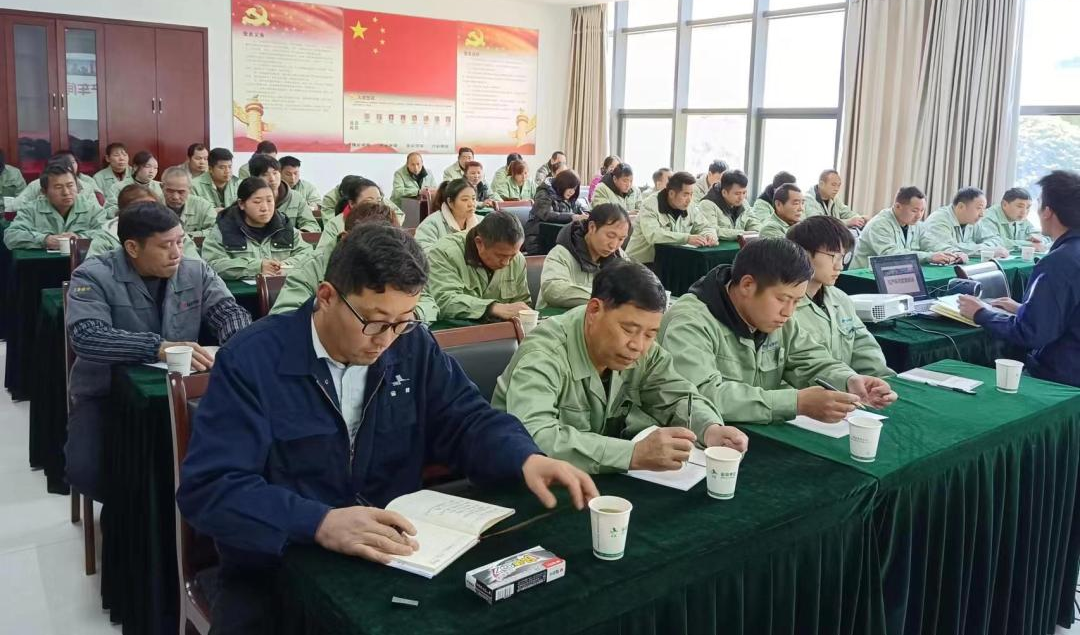 匠心筑梦 赋能提升︱爱游戏最新官网_爱游戏(中国)
装饰开展生产管理培训